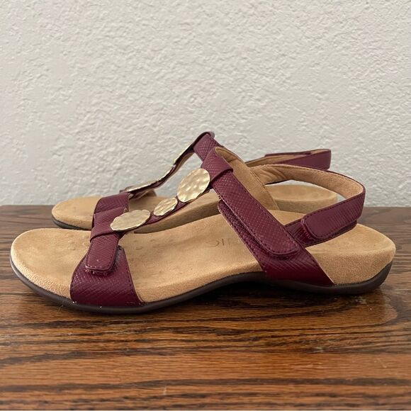 VIONIC Women's Farra Red Faux Lizard Gold Metal Sandals - Picture 2 of 8